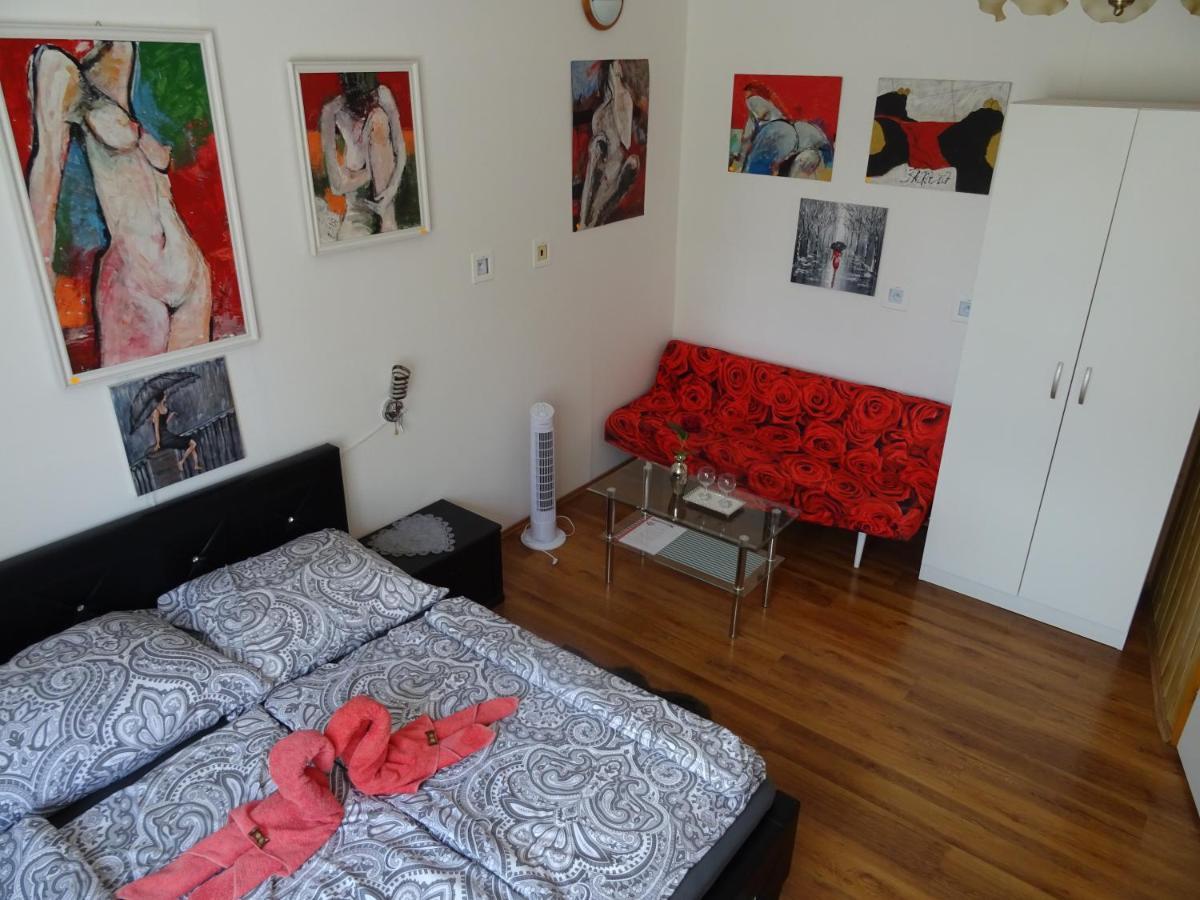 Guesthouse Ilona Velky Kamenec Екстер'єр фото