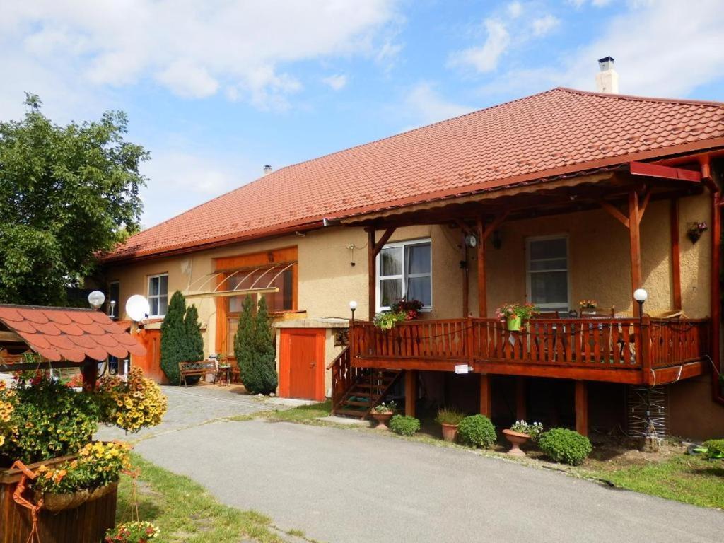 Guesthouse Ilona Velky Kamenec Екстер'єр фото