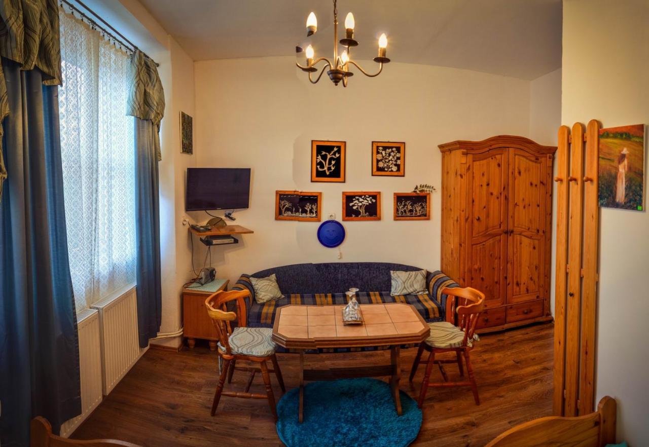 Guesthouse Ilona Velky Kamenec Екстер'єр фото